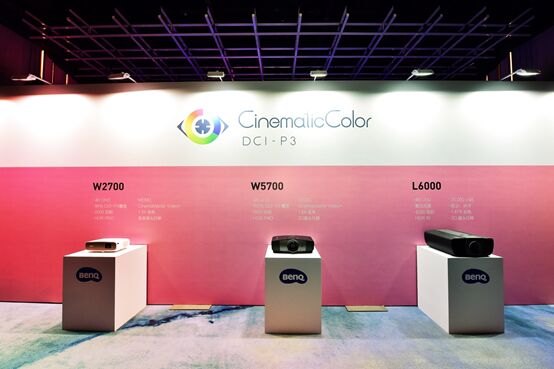 CES 2019ƷɫͶӰM4KVɫCN