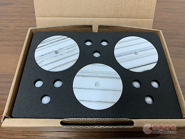 破百實測微調才定案：Tienaudio復合式腳墊
