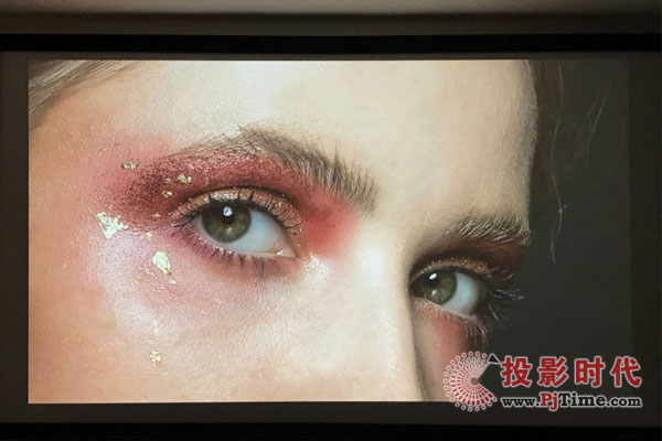 明基GK100智能投影暢快體驗 這才是年輕人應有的生活情調
