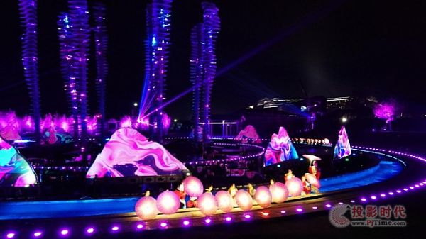 拈花一笑之夜，贏康參與拈花灣沉浸式夢幻表演