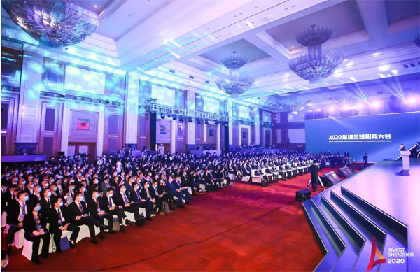 百家世界500強、中國500強企業(yè)出席，洲明為這場盛會屏添助力！