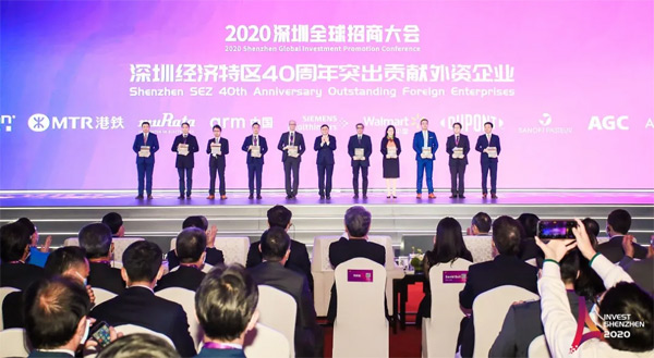 百家世界500強、中國500強企業(yè)出席，洲明為這場盛會屏添助力！