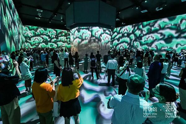 遇見敦煌·光影藝術展驚艷亮相五棵松華熙廣場