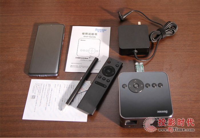 索諾克P1T移動便攜投影機評測_外觀細節