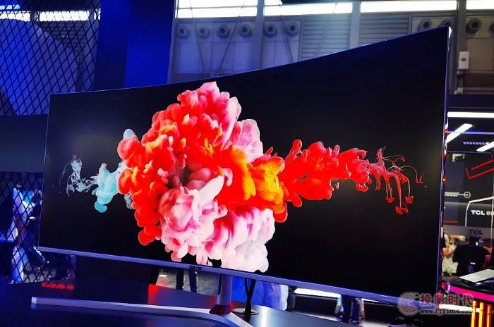 宛如3D！華星光電全球首發(fā)34寸Mini-LED曲面電競顯示器