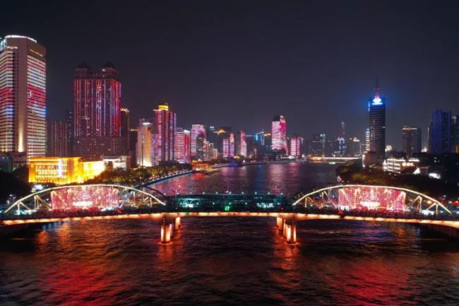 利亞德助力央視元宵晚會創意升級 漫天璀璨點亮元宵夜