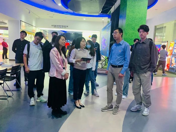 復興之夢，夢在不息 清華大學莘莘學子走進科倫特