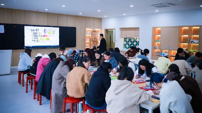 重慶人文科技學院：善用數字化，賦能教育教學轉型升級