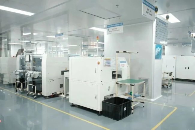 南方電訊簽約創顯光電全國總代理，揭秘全球超低功耗LED顯示屏生產基地