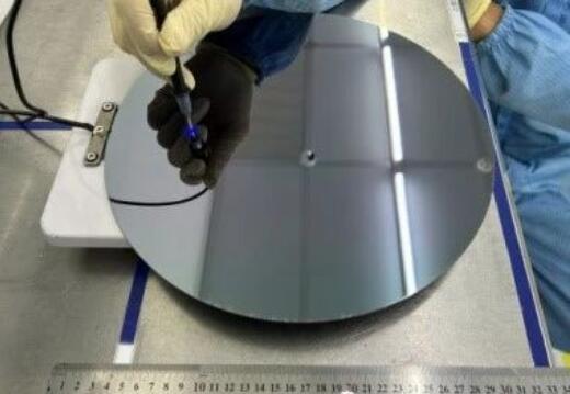 Micro LEDӼg٫@ͻƣFMicro LEDaأƬηNɫ