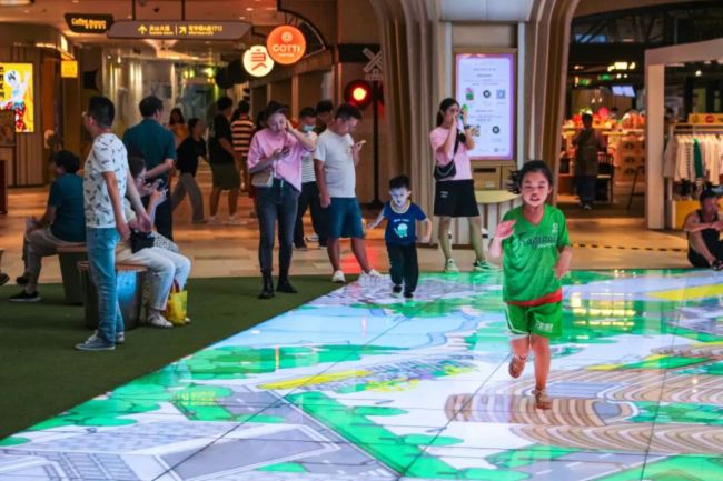 鑫億光LED智能互動地磚屏——助力武漢K11打造文化商業(yè)新地標