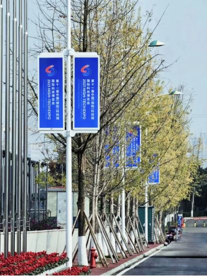 BOE晶芯科技案例集錦呈現 燈桿屏幕賦能智慧城市