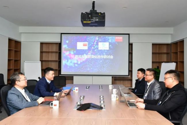 巴可與融影簽約，深化合作Residential業務