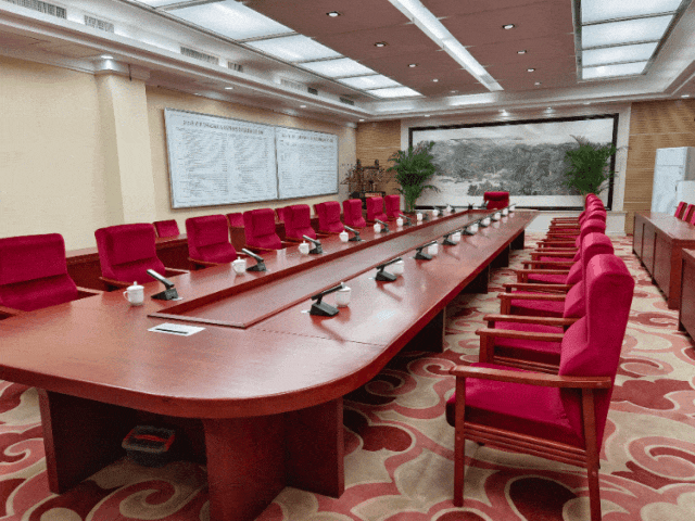 方圖集團(tuán)為山西省運(yùn)城市人民政府多間會(huì)議室提供定制化智能多媒體會(huì)議解決方案及專業(yè)級(jí)音頻技術(shù)支持