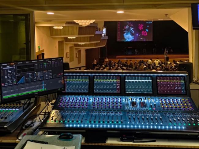 Avid VENUES6LմԺUϵy-FU{_