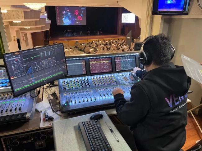 Avid VENUES6LմԺUϵy-FU{_