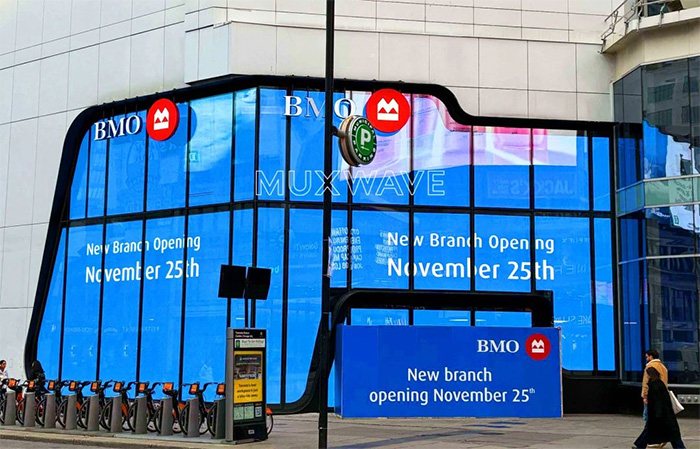 玻璃幕墻顯示解決方案 | 多倫多市中心Bank of Montreal開業：250平方米美矽微全息隱形屏引人矚目
