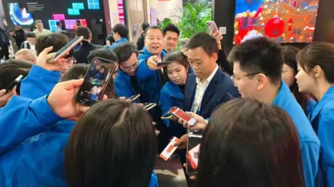 洲明集團(tuán)2025開工大吉 三大園區(qū)共啟新程！
