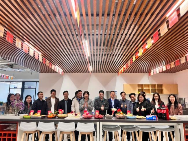 洲明集團(tuán)2025開工大吉 三大園區(qū)共啟新程！