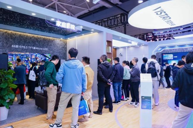 辰顯光電｜TFT基Micro-LED新品驚艷亮相，人氣爆棚獲贊無數